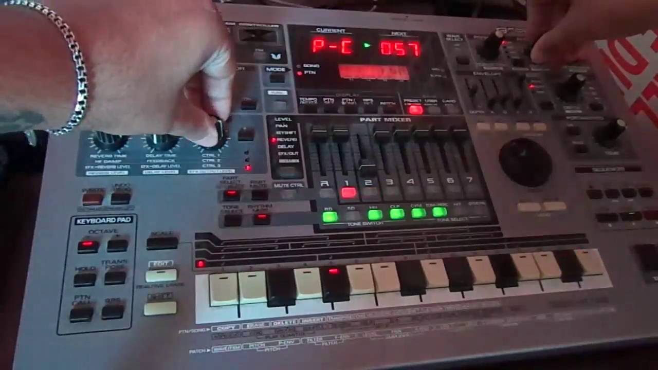 Deep\Tech House on Roland MC-505