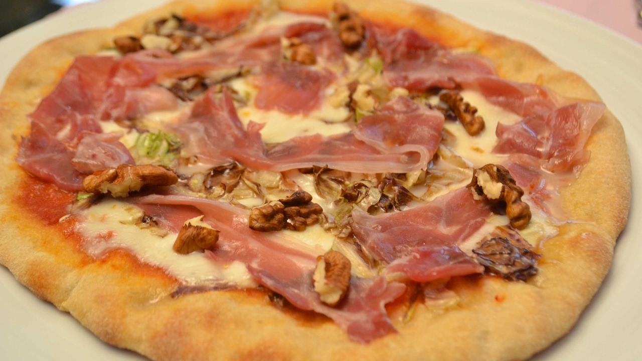 Pizza gourmet con farina di tumminia e lievito madre