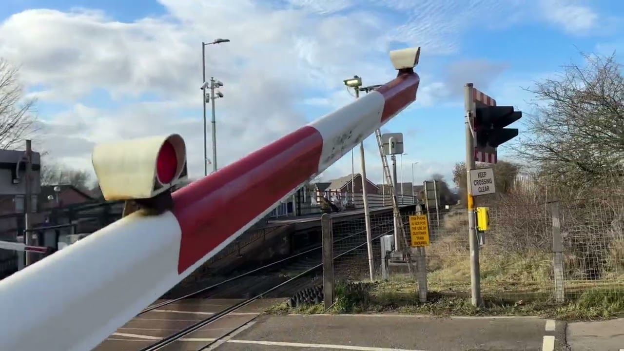 Gypsy Lane Station Level Crossing (20/2/2026) — LCF92