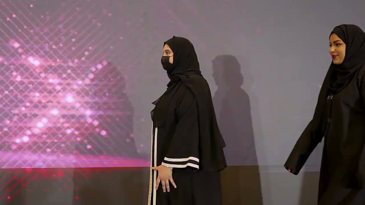 تكرمي  الشيخة / مريم بنت محمد بن أحمد آل مكتوم  حفل الدورة السابعة لجوائز مجلة استثمارات الإماراتية