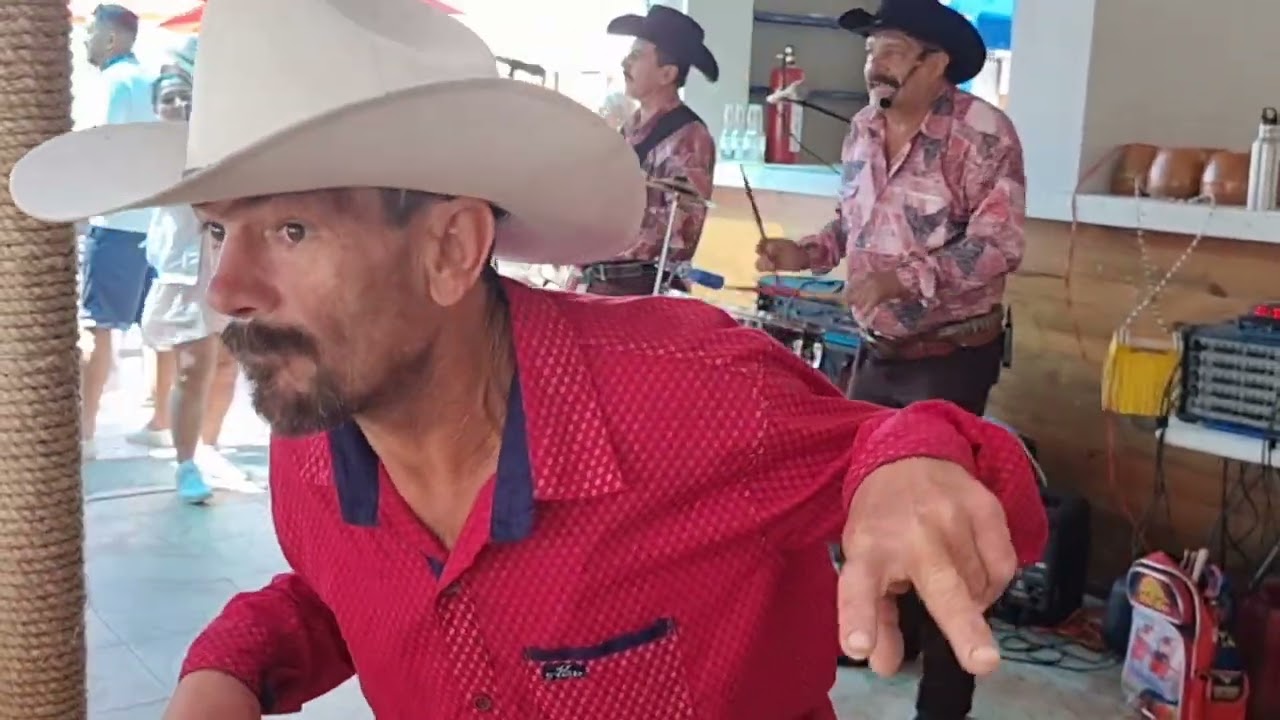 MANICERO AL STYLO DE LOS @lostraviesosdemazoficial9578 #MARISCOS LA PUNTILLA MAZATLAN SINALOA