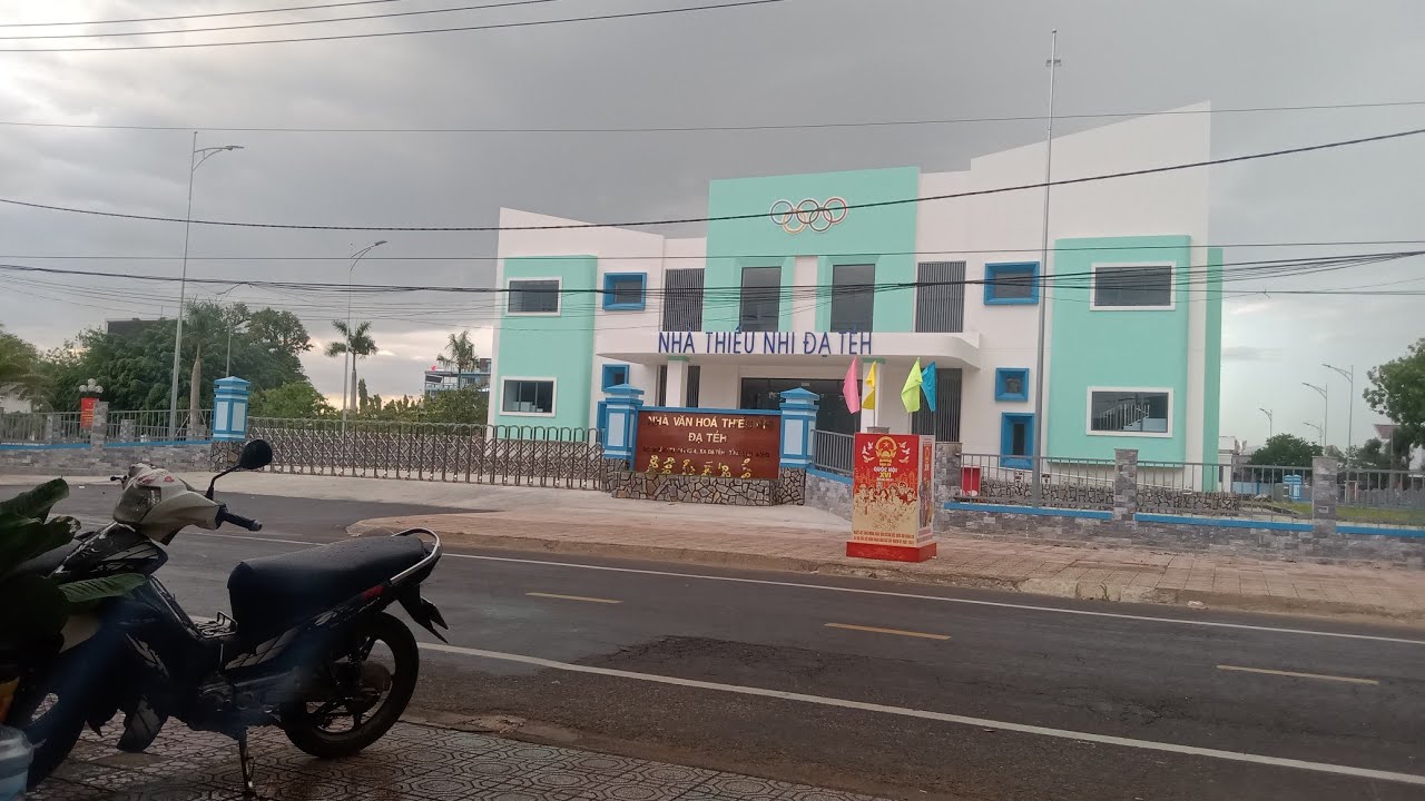 Cơn mưa chiều nay