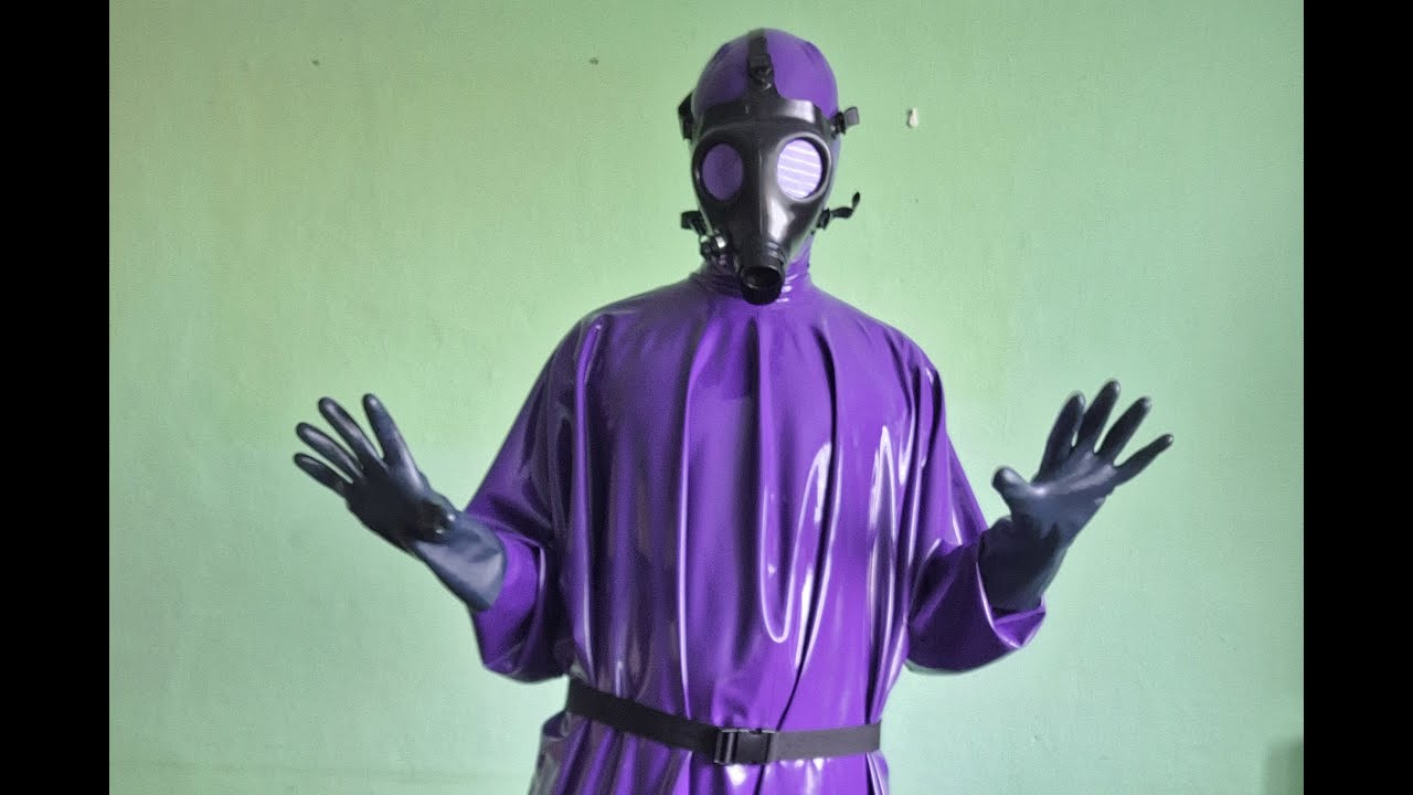 Showoff of my purple hazmat suit cosplay