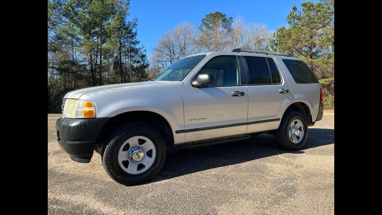 #550 - 2005 Ford Explorer 4-Door SUV (221,103 Miles)
