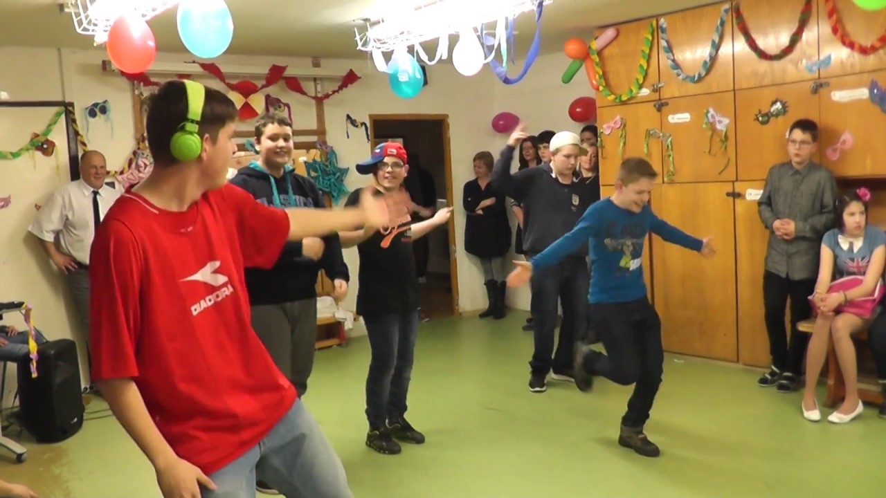 8.a fi&uacute;k - B&aacute;rczi farsang 2018