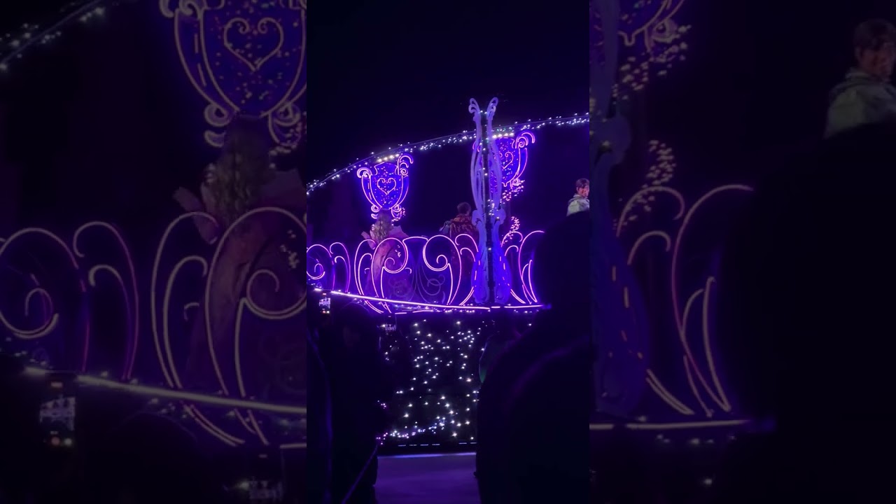 Disney world parade 