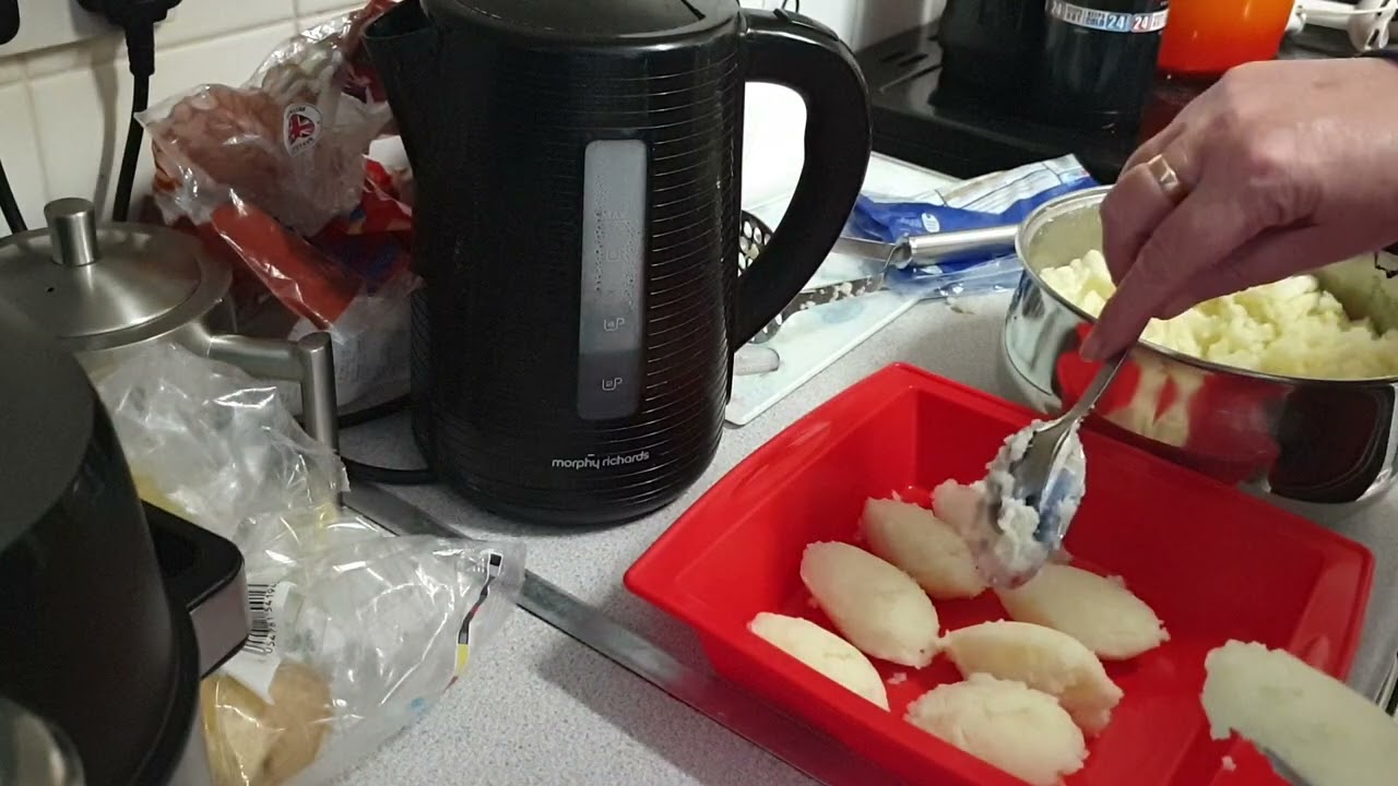 Preparing Mashed Potato For Freezing #ukpreppers #frugalliving