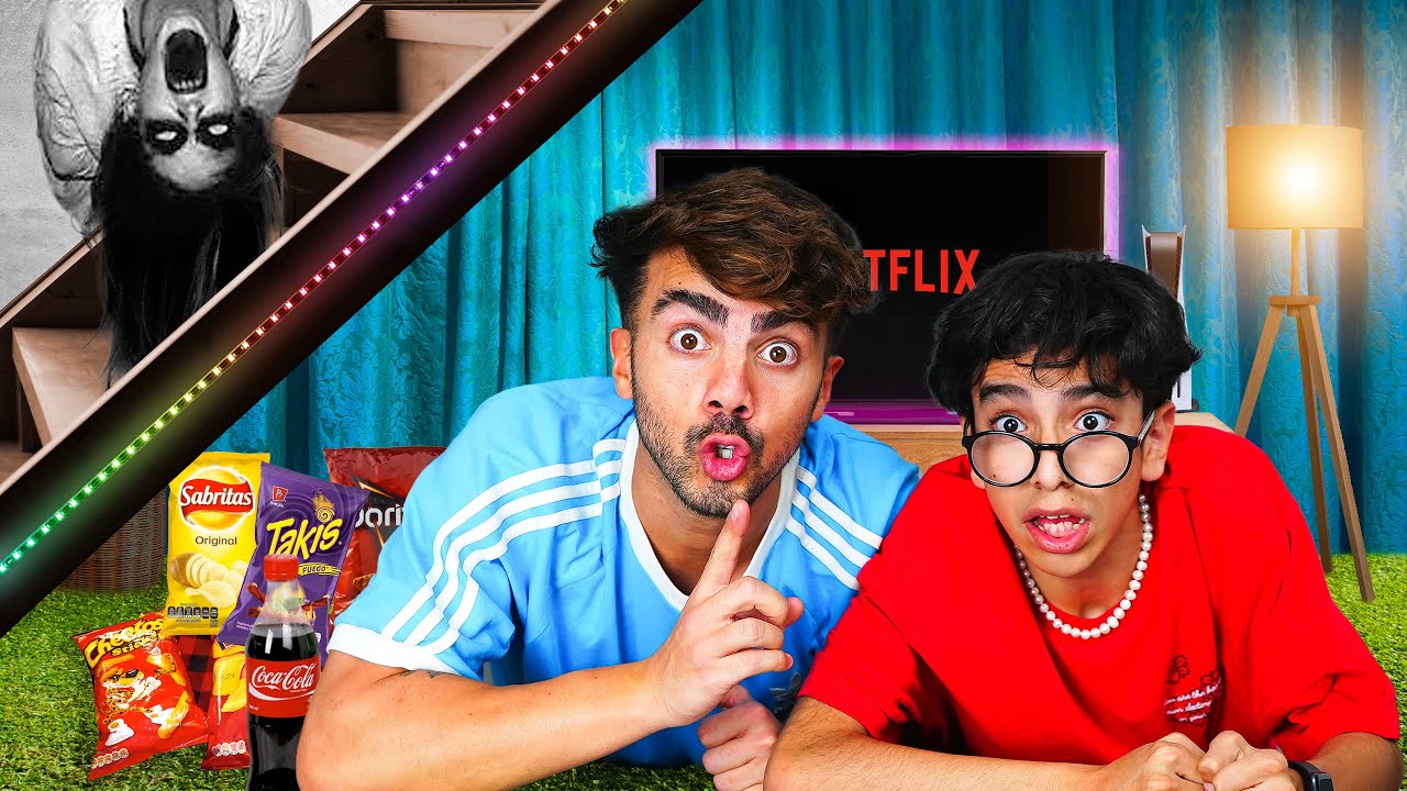 PASAMOS UNA NOCHE EN MI CUARTO SECRETO!