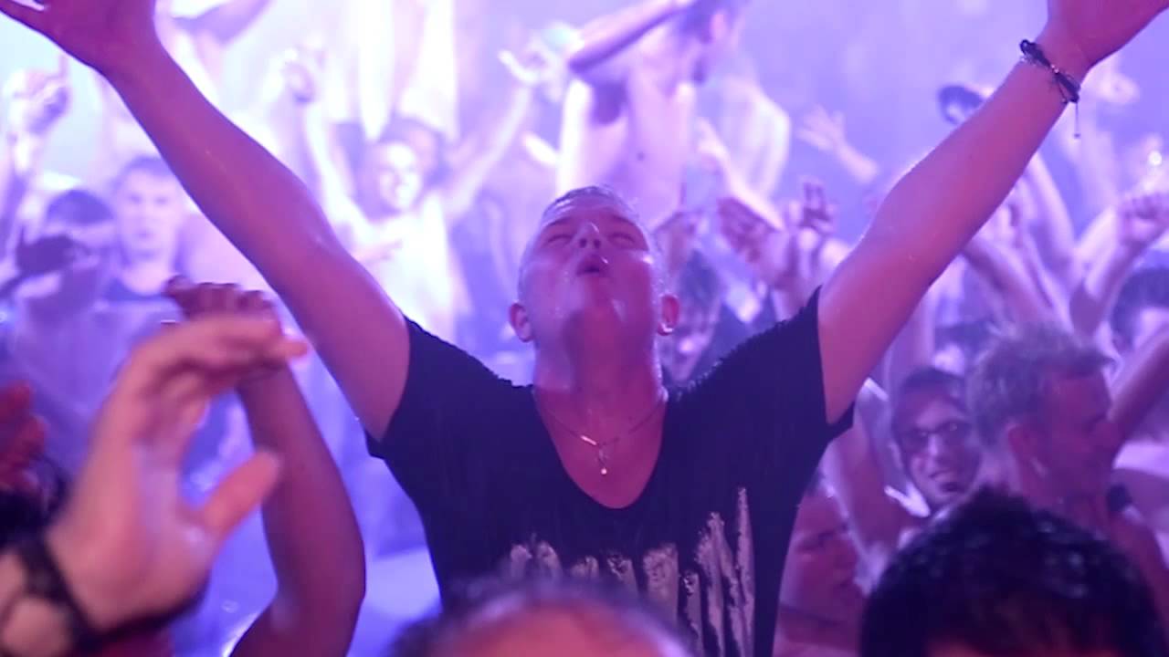 [AFTERMOVIE] MEGA SHOWER PARTY - 09/08/2014 @ COMPLEXE CAP'TAIN