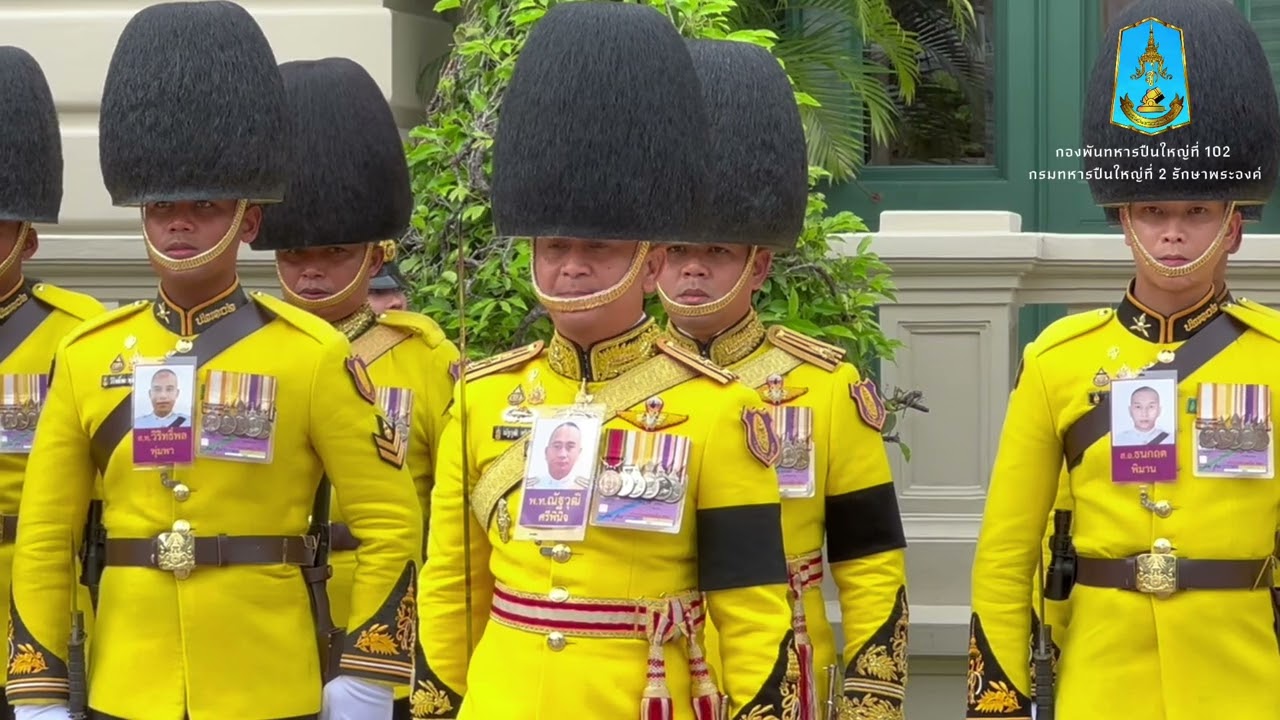 ”ถวายพระเกียรติ ด้วยความจงรักภักดี กองทหารเกียรติยศ“ 