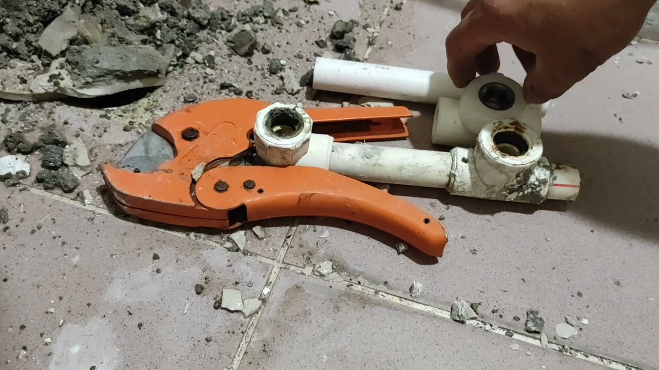 ÇATLAYAN DİŞLİ PARÇANIN DEĞİŞİMİ.TAHARET MUSLUĞU DİŞLİ PARÇADAN NEDEN SU AKITIR.