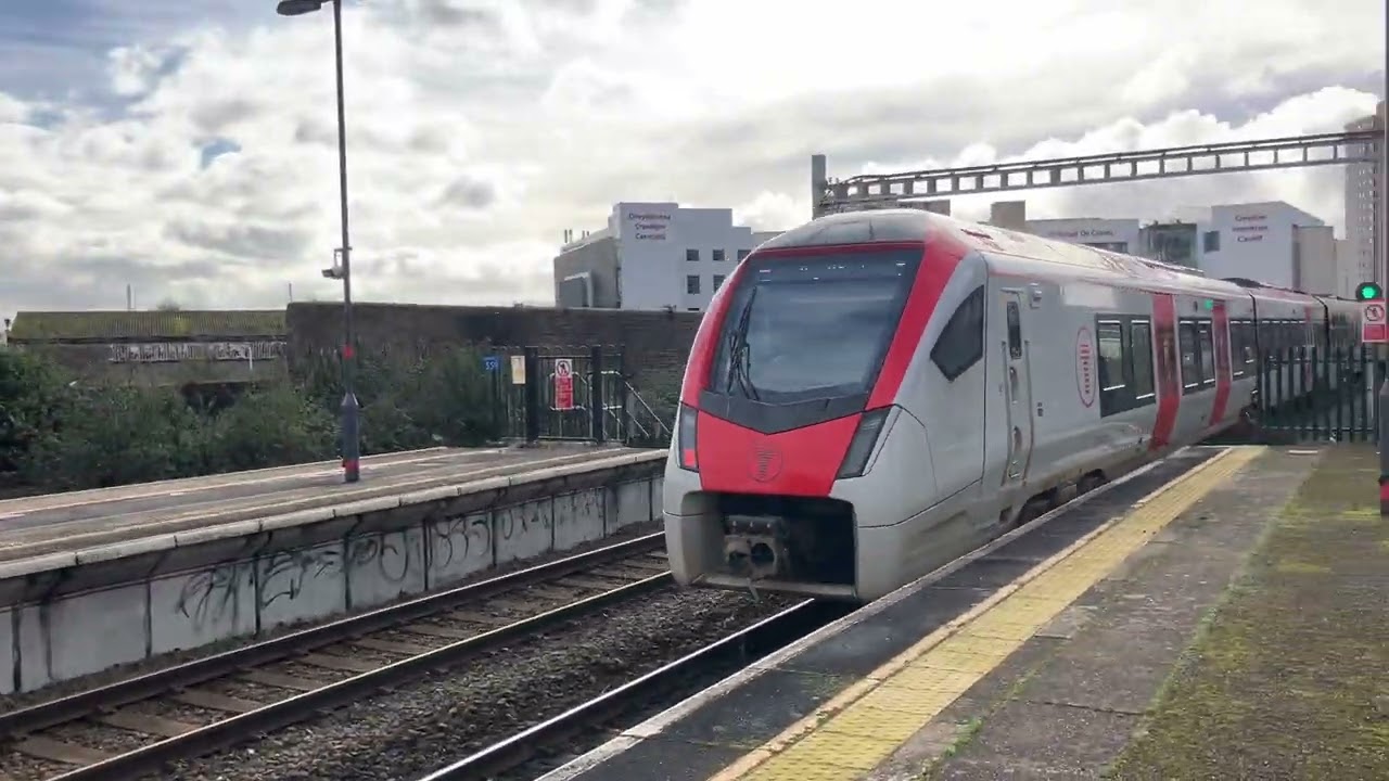 TFW 231 011 10:10AM SERVICE FROM RHYMNEY TO BARRY ISLAND DEPARTING CARDIFF QUEEN STREET PLATFORM 3.