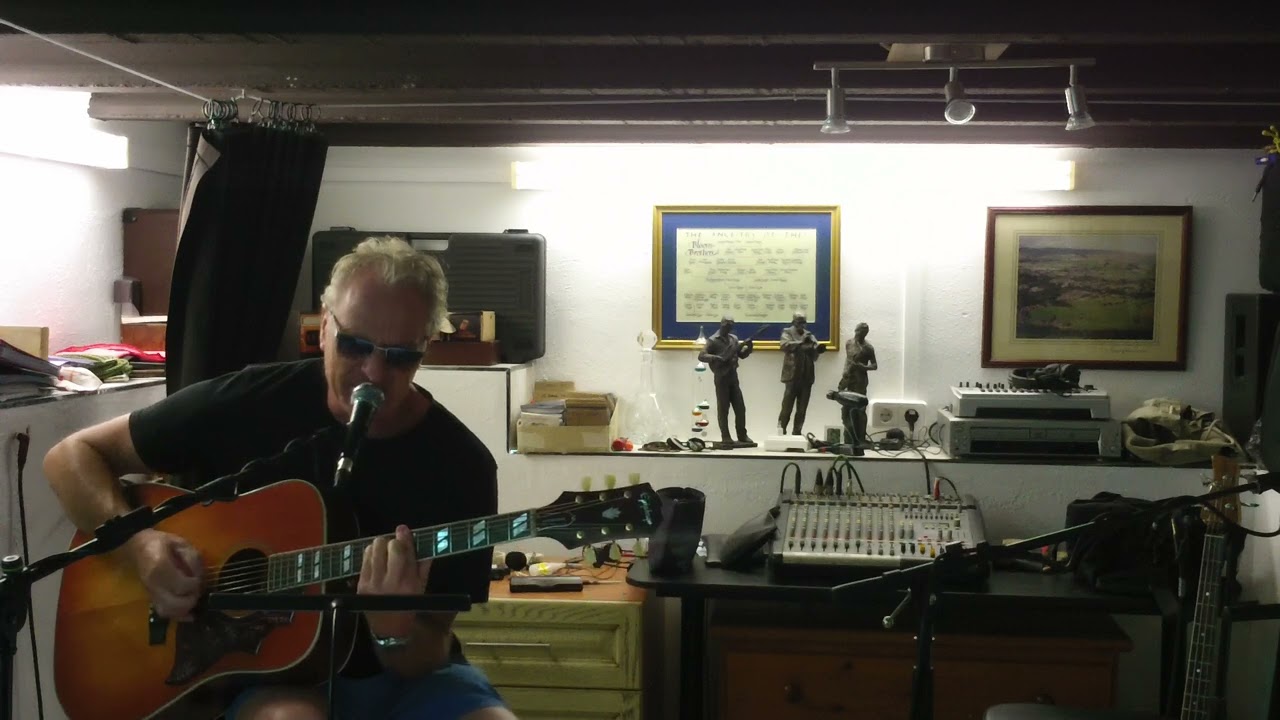 Billy Idol cover "White Wedding" practice video for bass