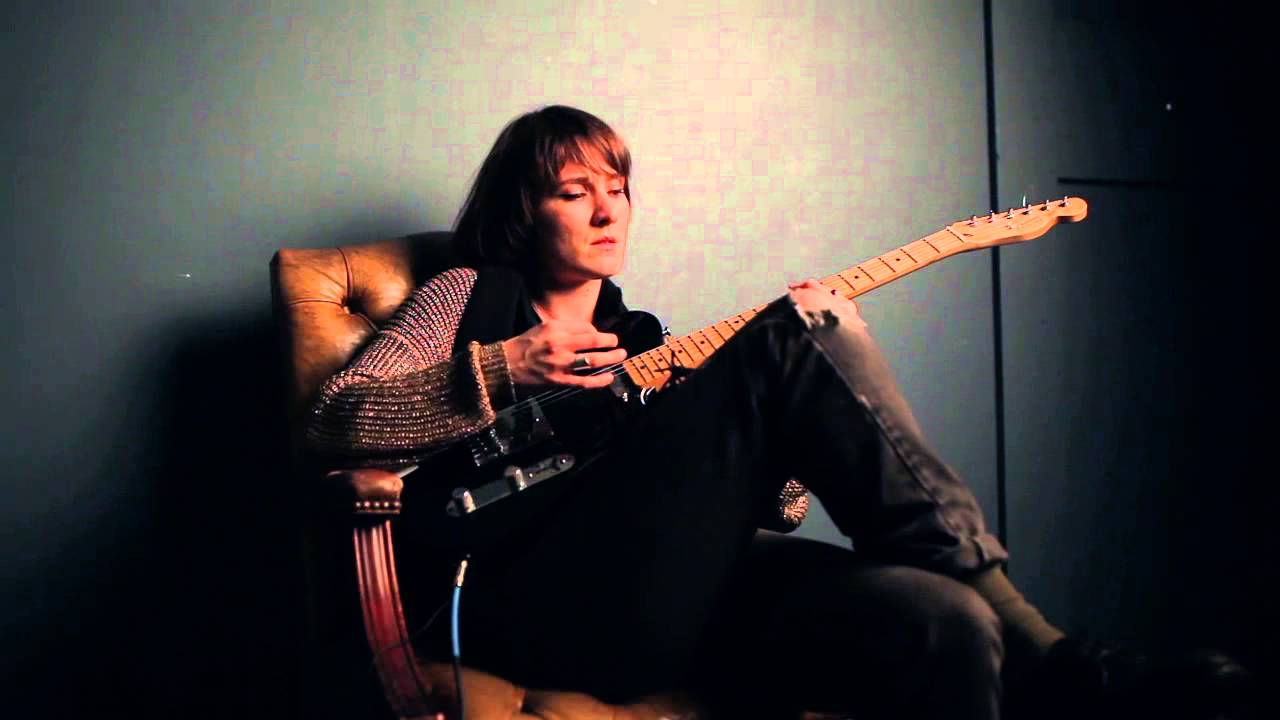 Cate Le Bon - 'No God'