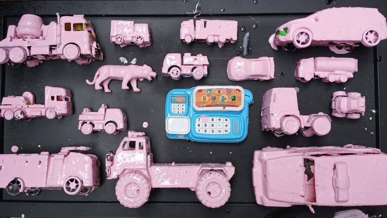 Membersihkan Mainan Mobil Balap,Truk Molen,Kereta Api,Tank Baja,Bus Telolet,Traktor,Beko Excavator