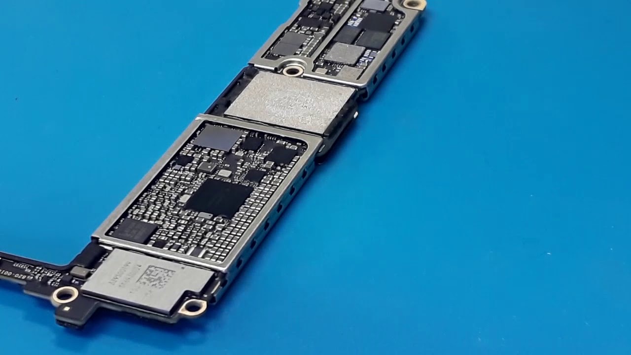 IPHONE 7 não liga... Placa em curto... Temos a solução... contato na descrição!!!