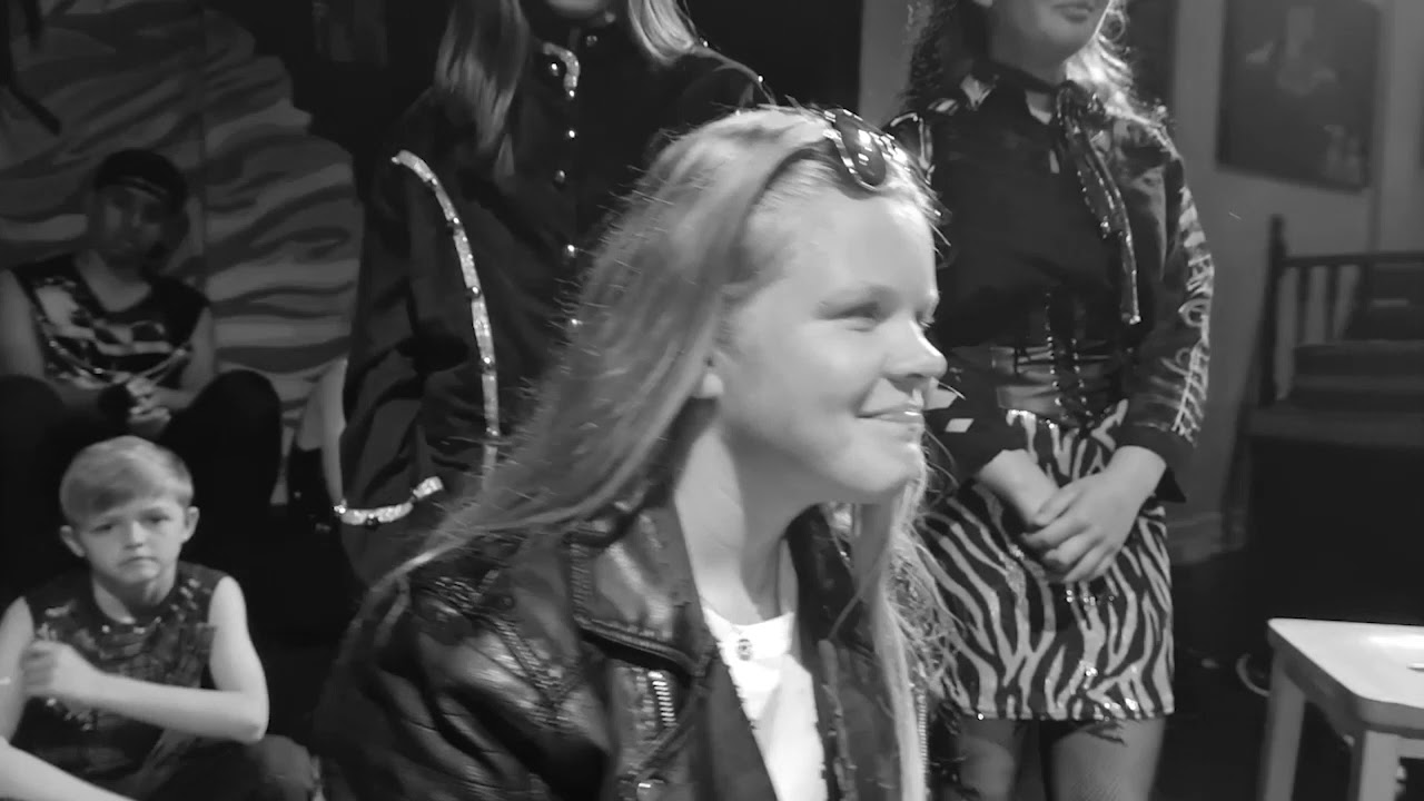 We Will Rock You - Tribute