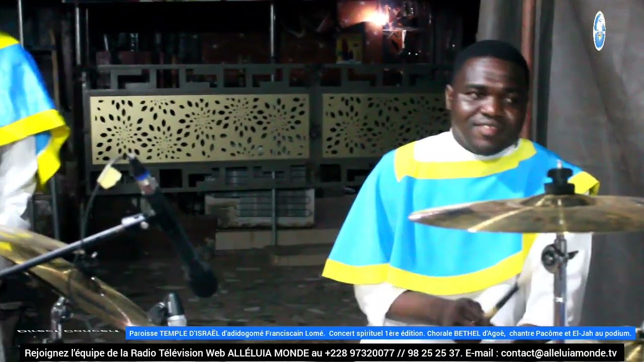 Chantres Pacôme, El-Jah et chorale Bethel du Togo sur le podium du TEMPLE D'ISRAËL d’adidogomé.