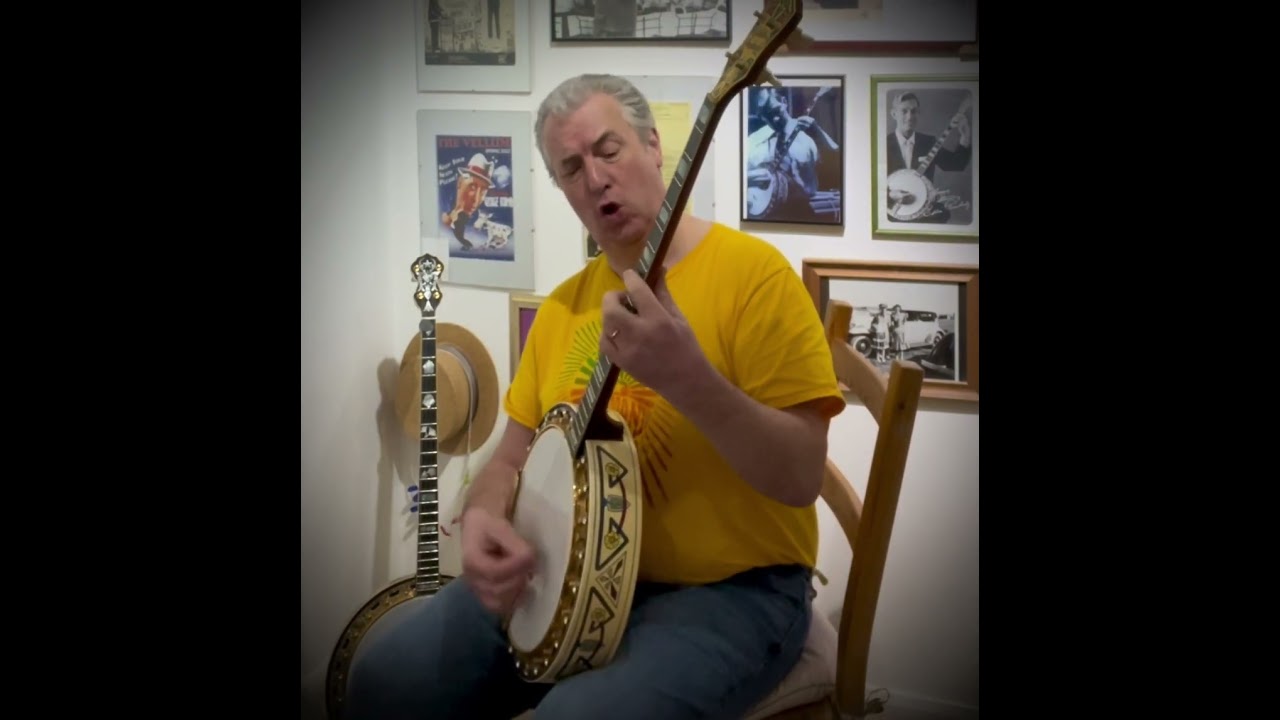 Looking At The World (through rose coloured glasses). Plectrum banjo solo by Sean Moyses