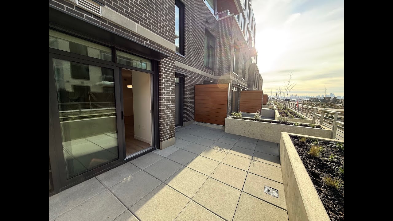 Brand New Waterfront Townhome Tour | 2 Bed + 2.5 Bath | North Harbour, North Vancouver