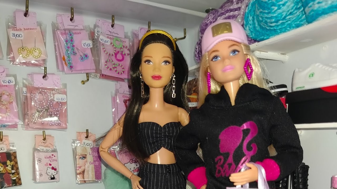 Montei o cenário da lojinha,sejam todos bem vindos 
