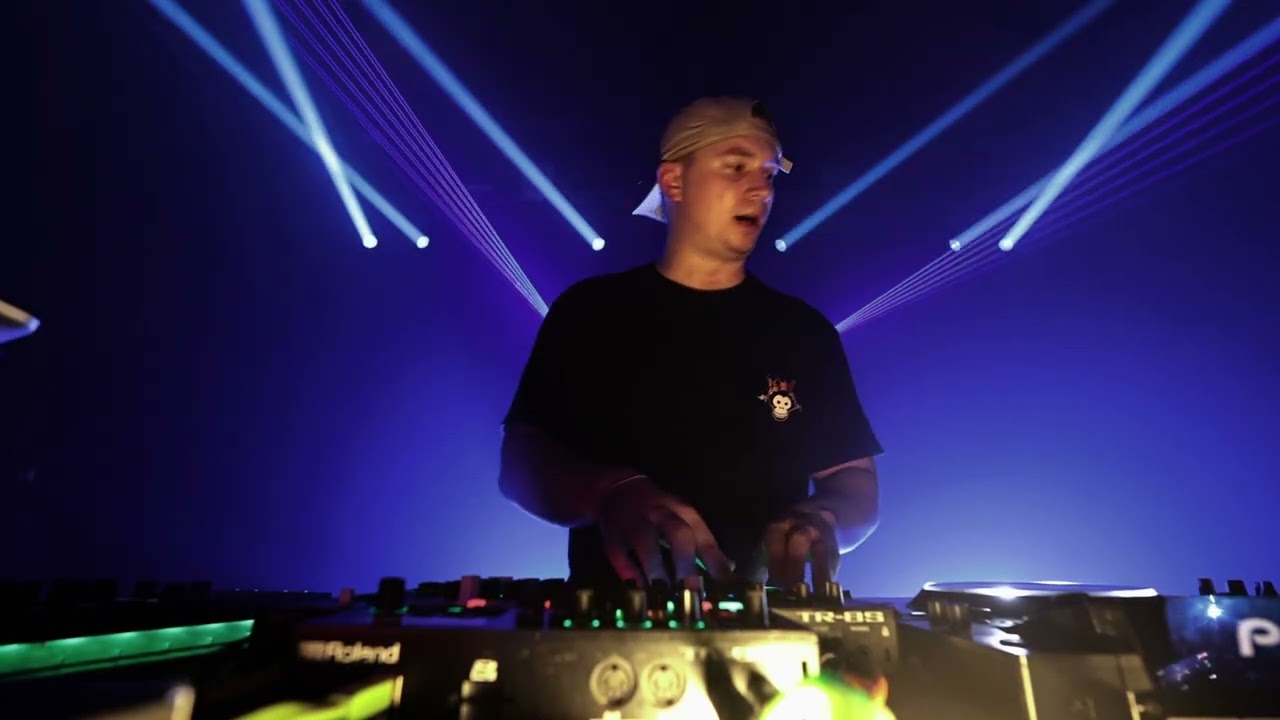 ENNIO - DRACHENFRUCHT (LIVE TECHNO BOOTLEG) (Strasse E LIVECUT)