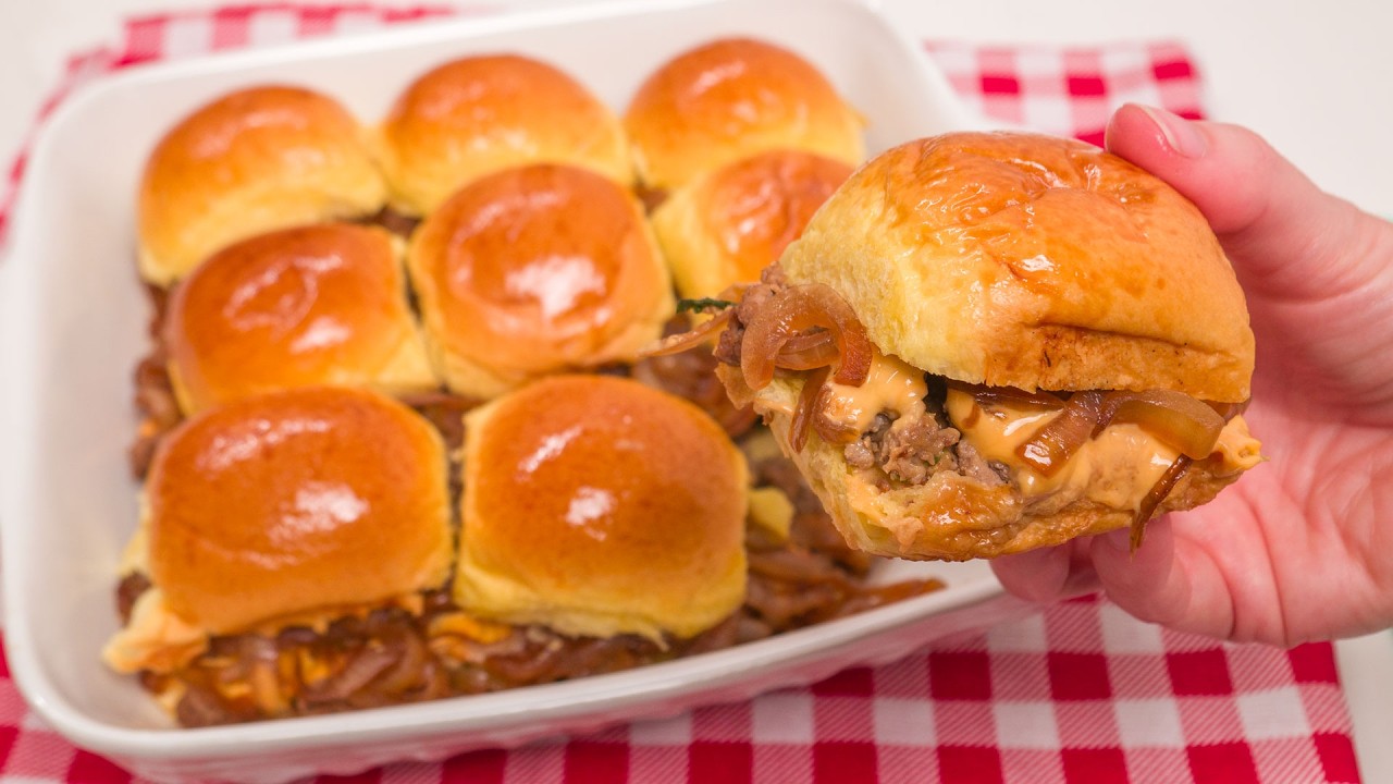 SANDUÍCHE NA TRAVESSA COM CARNE CHEDDAR E CEBOLA CARAMELIZADA | Cook'n Enjoy 1716