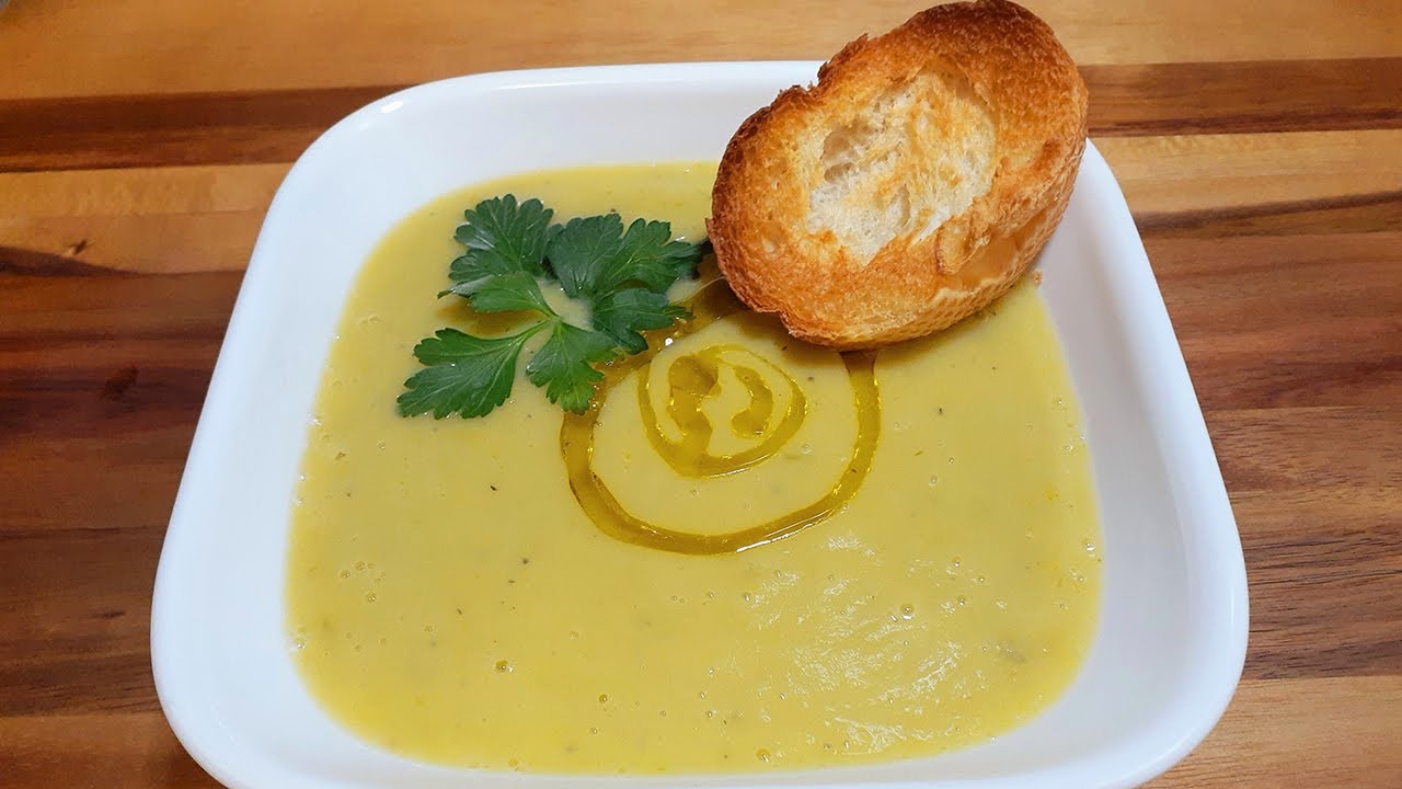 Potato leek soup/ Soupe de poireaux  Pommes de terre
