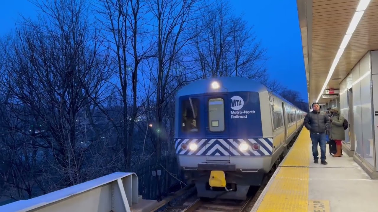 Dec. 26 AM Rush at White Plains