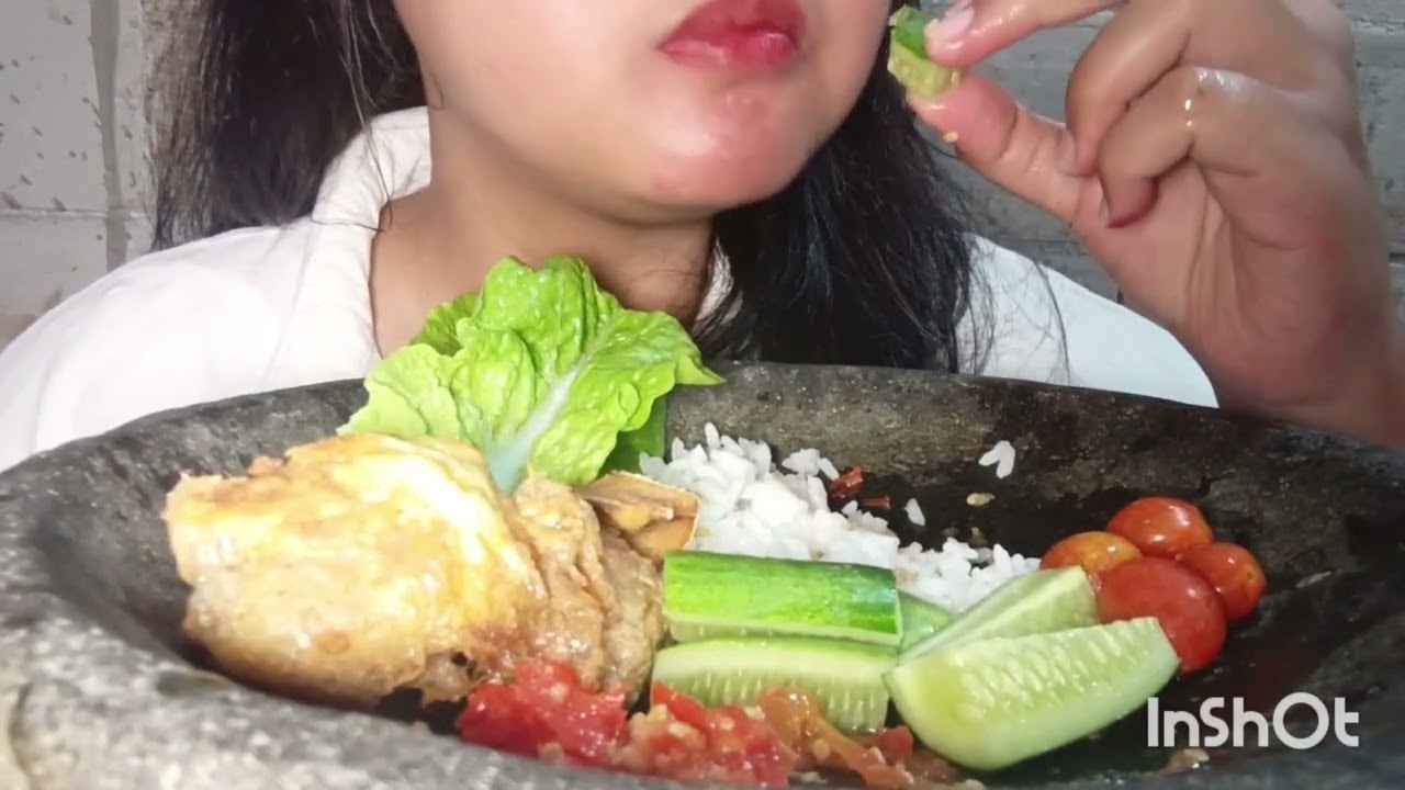 MUKBANG MAKANAN SUNDA ‼️ - DENGAN SAMBAL DAN IKAN ASIN😱 RASANYA ASEM ❓