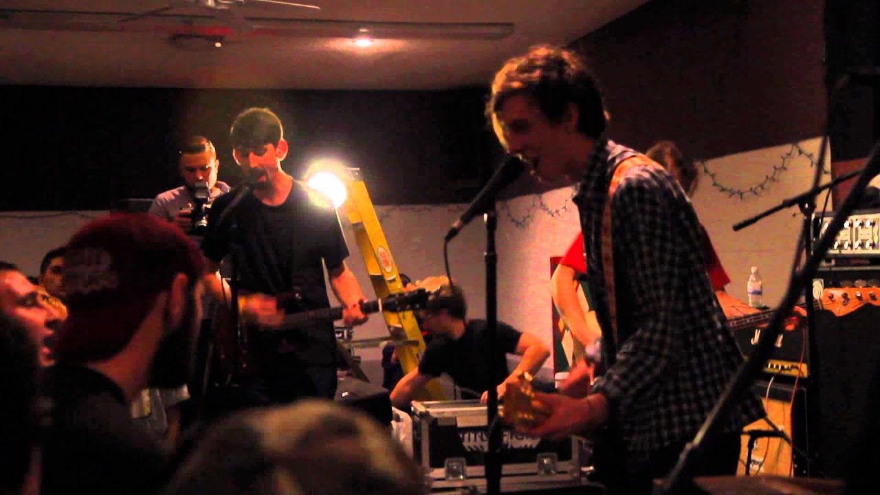 Tigers Jaw - Between Your Band And The Other Band