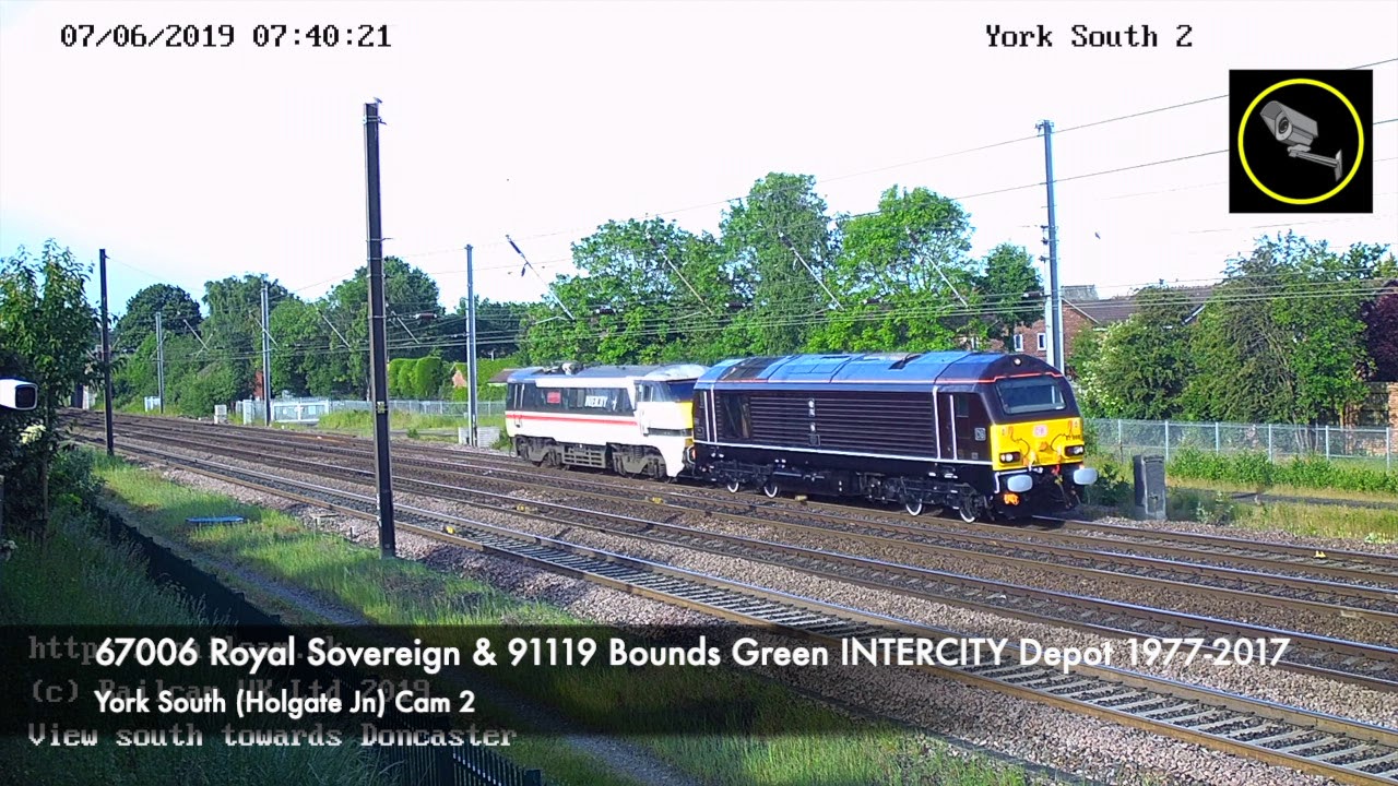 91119 heads West on Railcam!