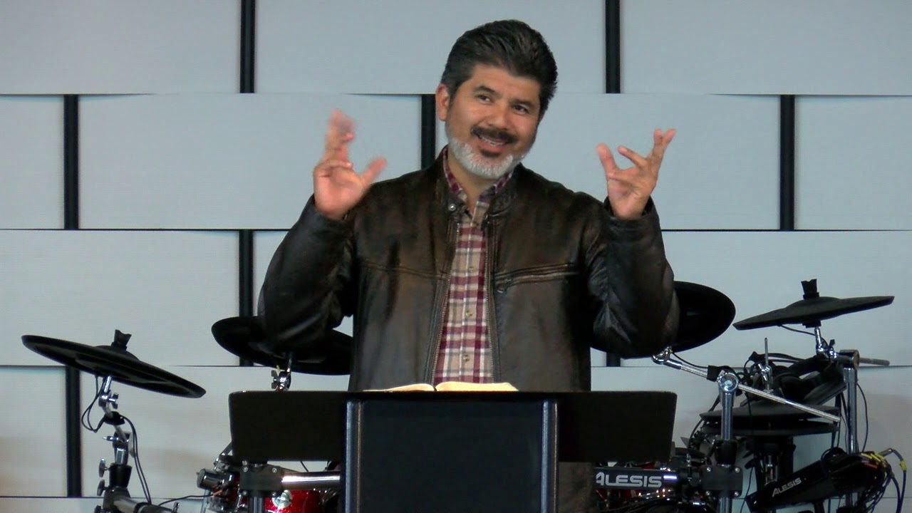 Hebreos 12:1-4 