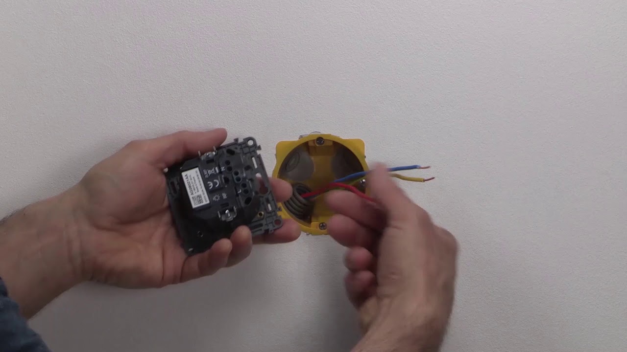 3. Инсталиране на свързан контакт - Valena Life/Allure with Netatmo