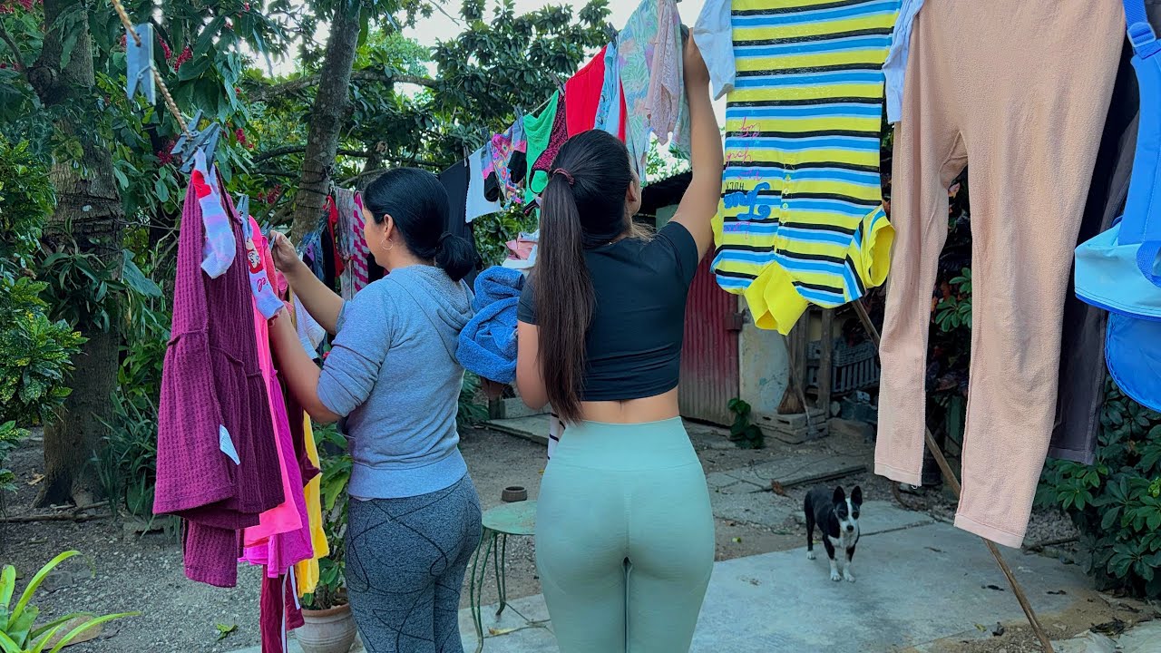 ASÍ SOBREVIVEN ESTAS CUBANAS EN APAGONES E INCOMUNICADAS EN CUBA🇨🇺
