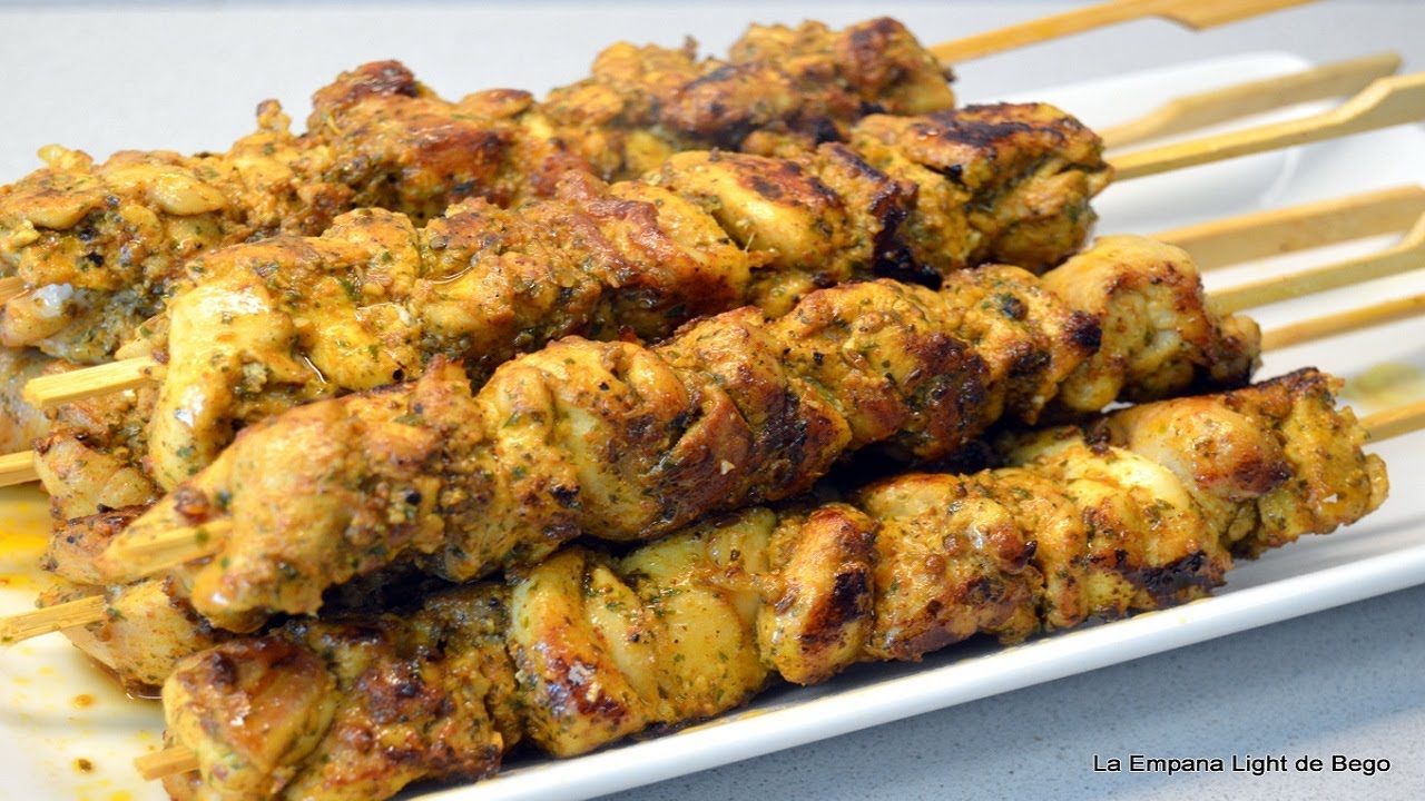 Pinchos Morunos Caseros.Receta Fácil de Brochetas de Pollo y Especias al Gusto. Trucos para marinar.