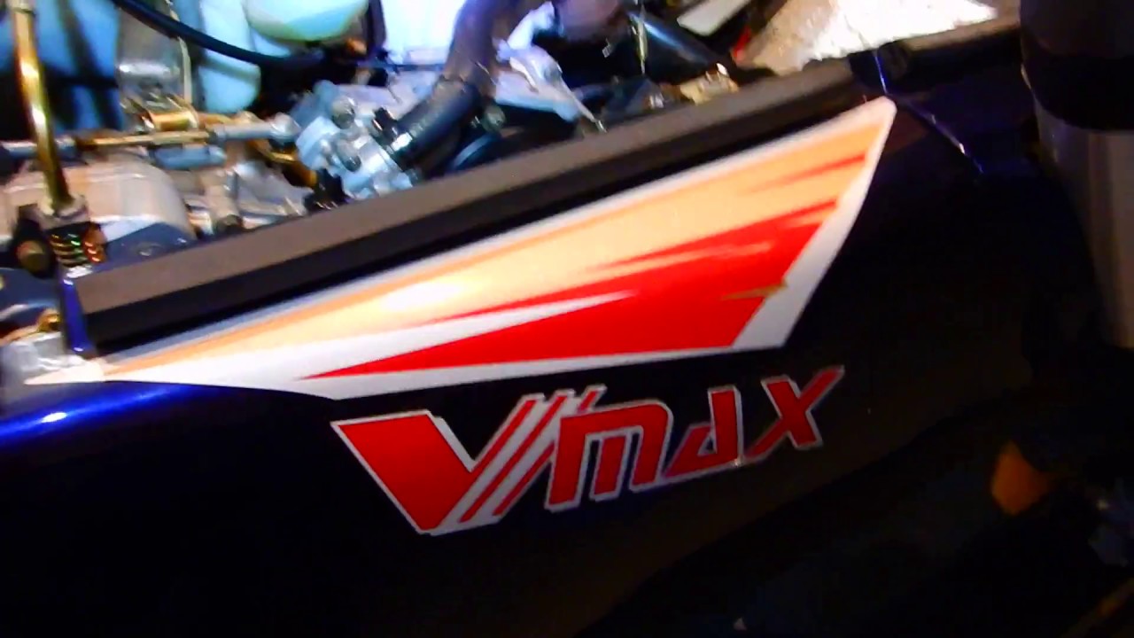 Замена масла в цепной коробке передач Yamaha Vmax 600cc 1996 года