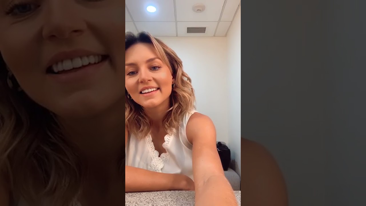 LIVE • ANGELIQUE BOYER