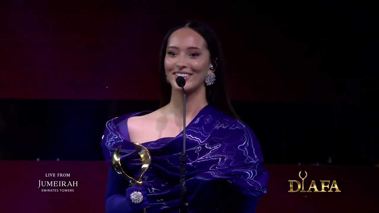DIAFA 2024 - Moroccan-Global singer Faouzia receives her award form Twins Hadban & Yusur Al Khalidi