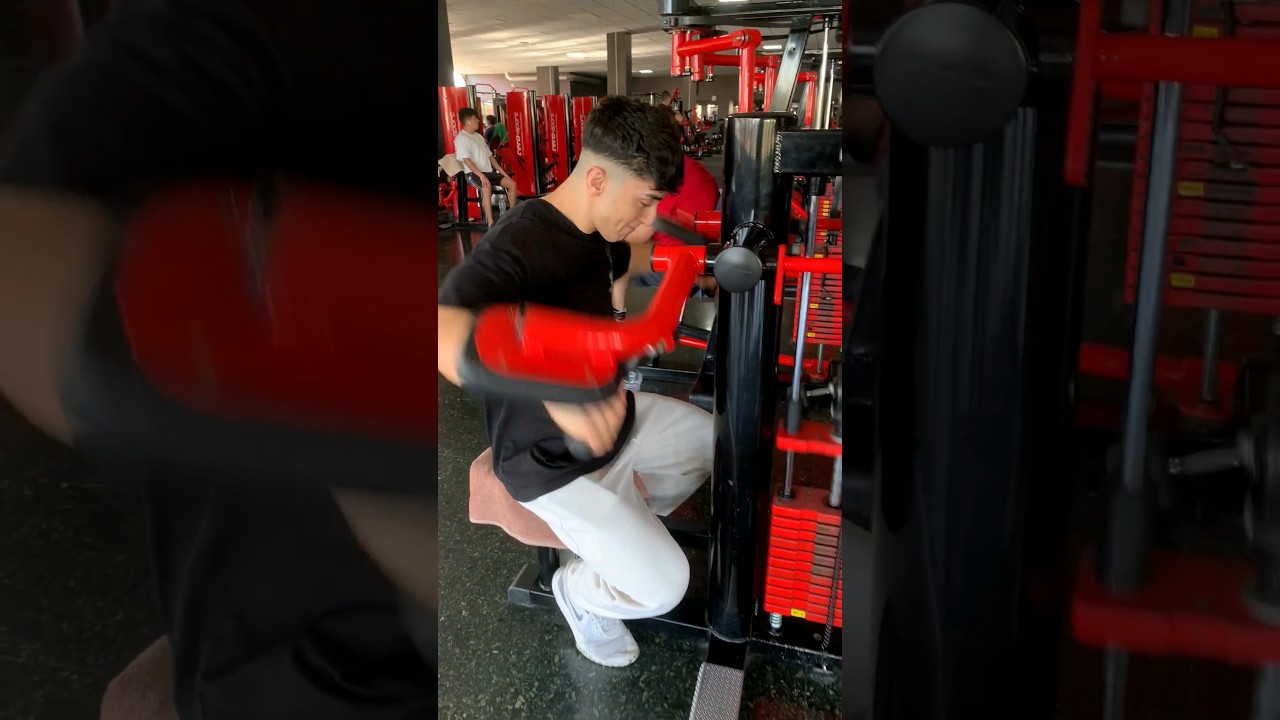 maxeando m&aacute;quinas en el gimnasio 🤑 #motivation #volumen #gym #fitness #gymmotivation