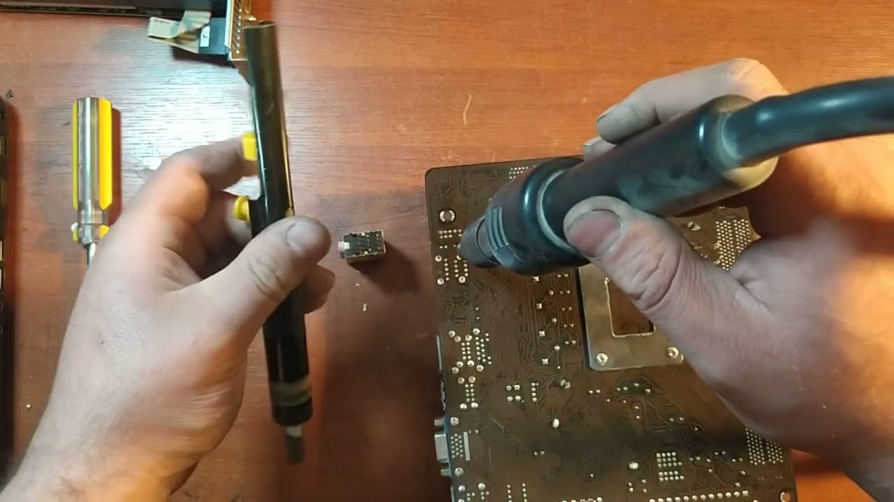 Как устранить проблемы со звуком на материнских платах ASRock H61M-VS3. материнской плате ASRock.