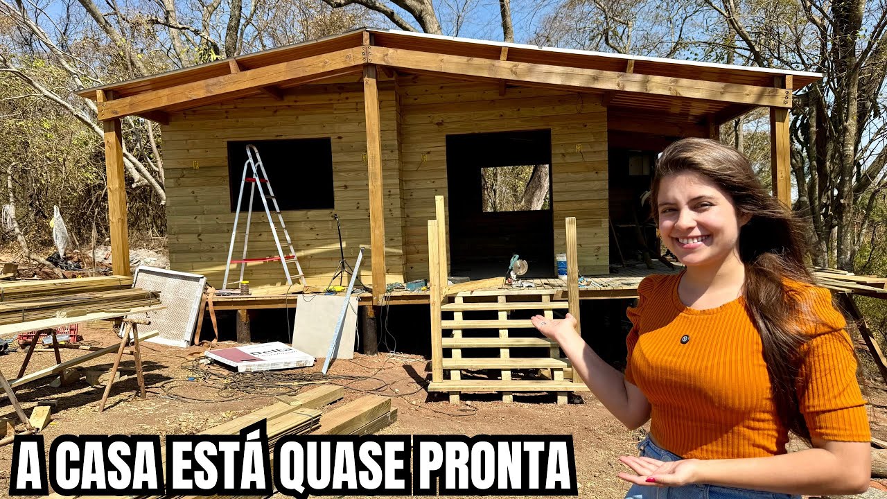 Construindo a própria casa no sítio isolado para sair do aluguel