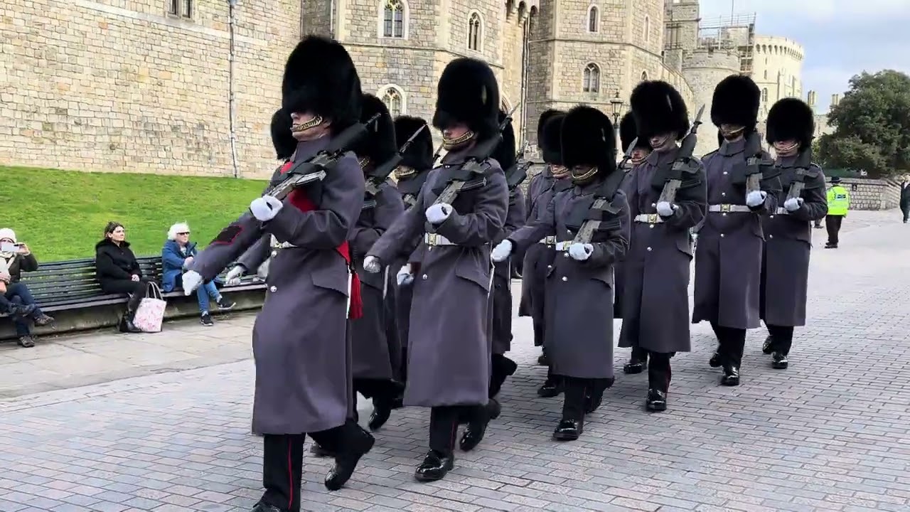 OLD GUARDS PARADED BACK TO VICTORIA BARRACKS ,24/02/26