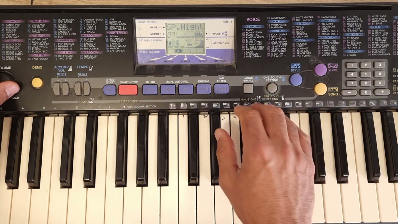 Музыкальный синтезатор YAMAHA PSR-78 в стиле ретро. Краткий обзор и разборка.