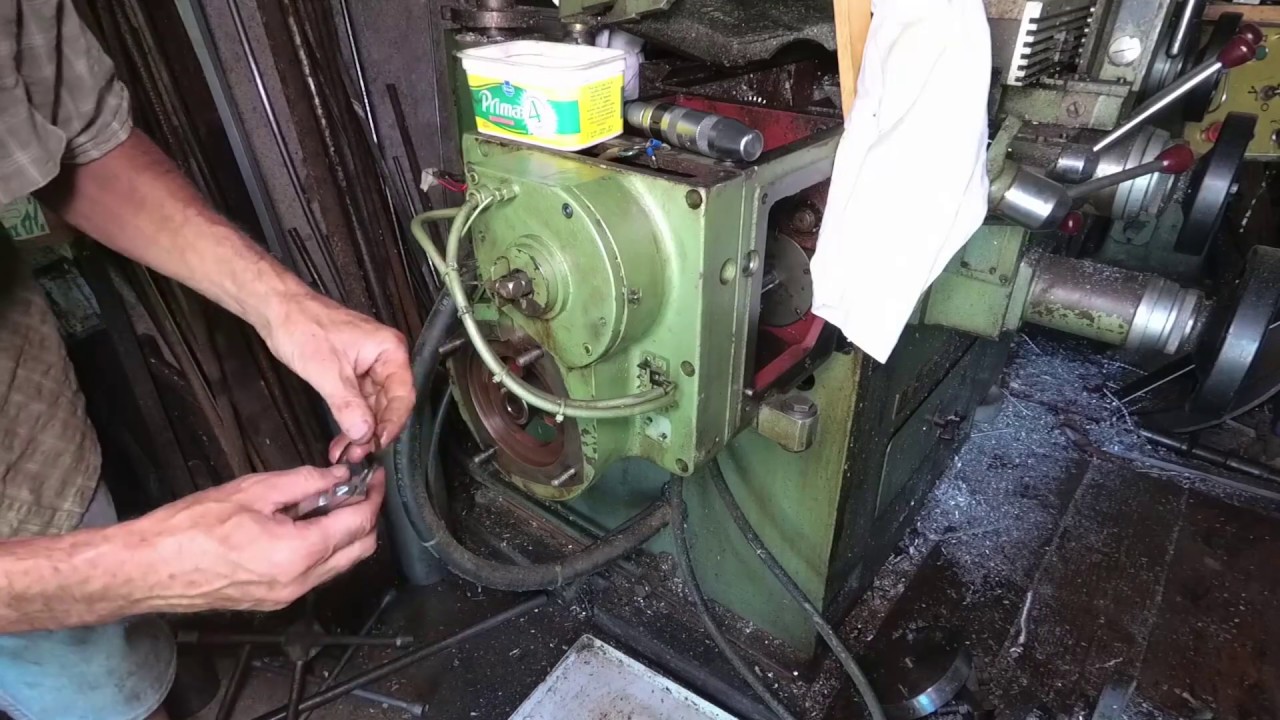 Remise en état d'une boite d'avance ,sur fraiseuse Hernault Somua Z1c
