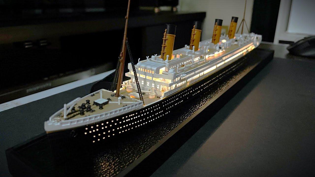 タイタニック  LED / TITANIC    waterline.ver