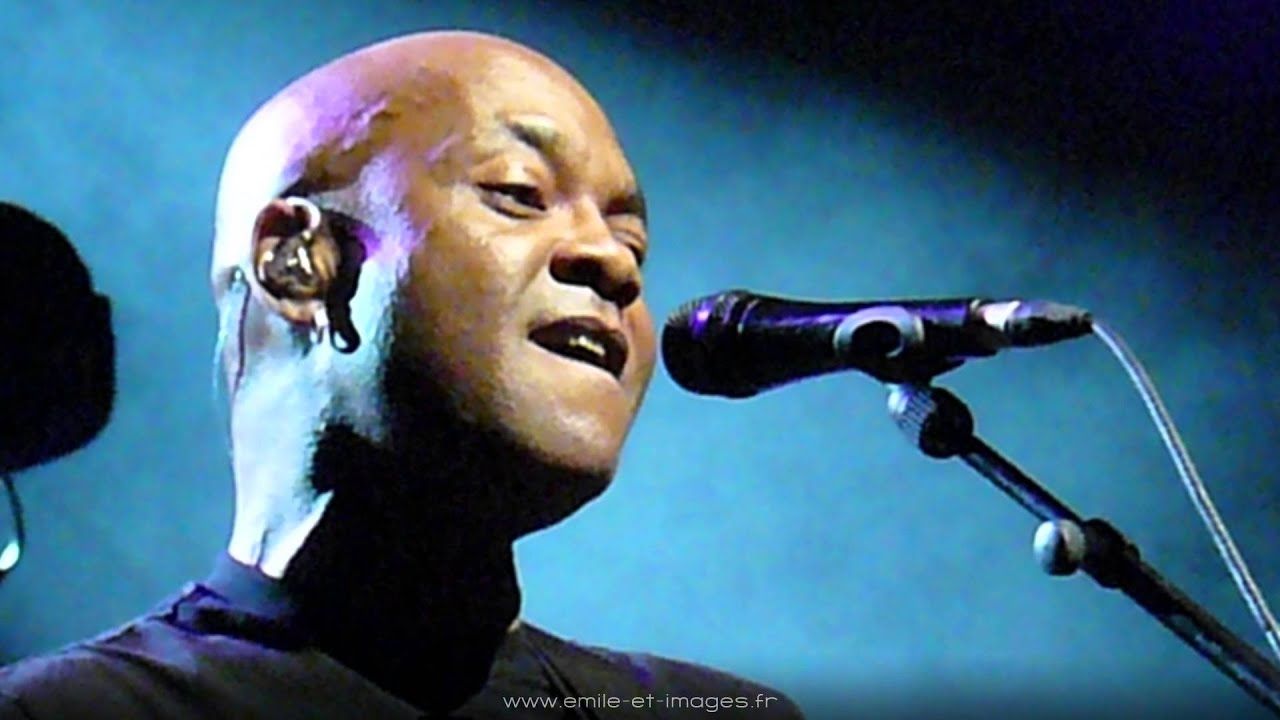 Emile & Images - Mélusine - Olympia 2009 (Paris) (HD)