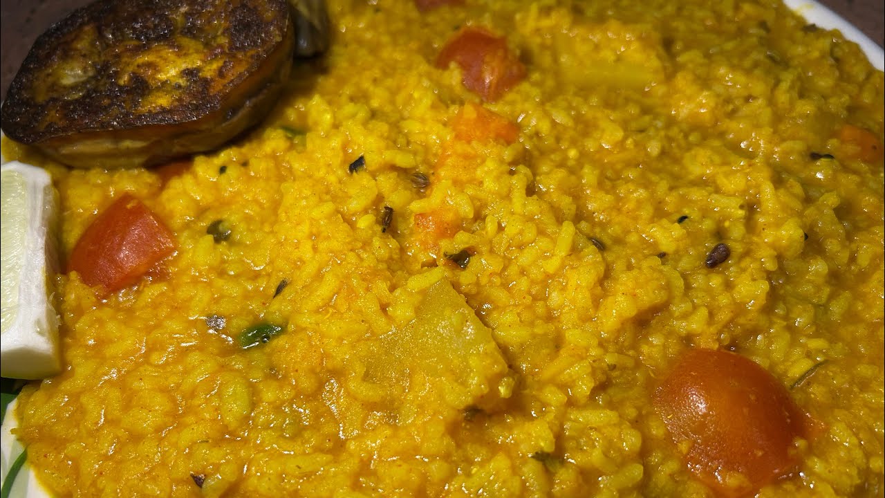 মুগ ডালের খুবই সুস্বাদু খিচুড়ি রেসিপি । Niramish Khichuri Recipe In Bengali | Khichuri Recipe |