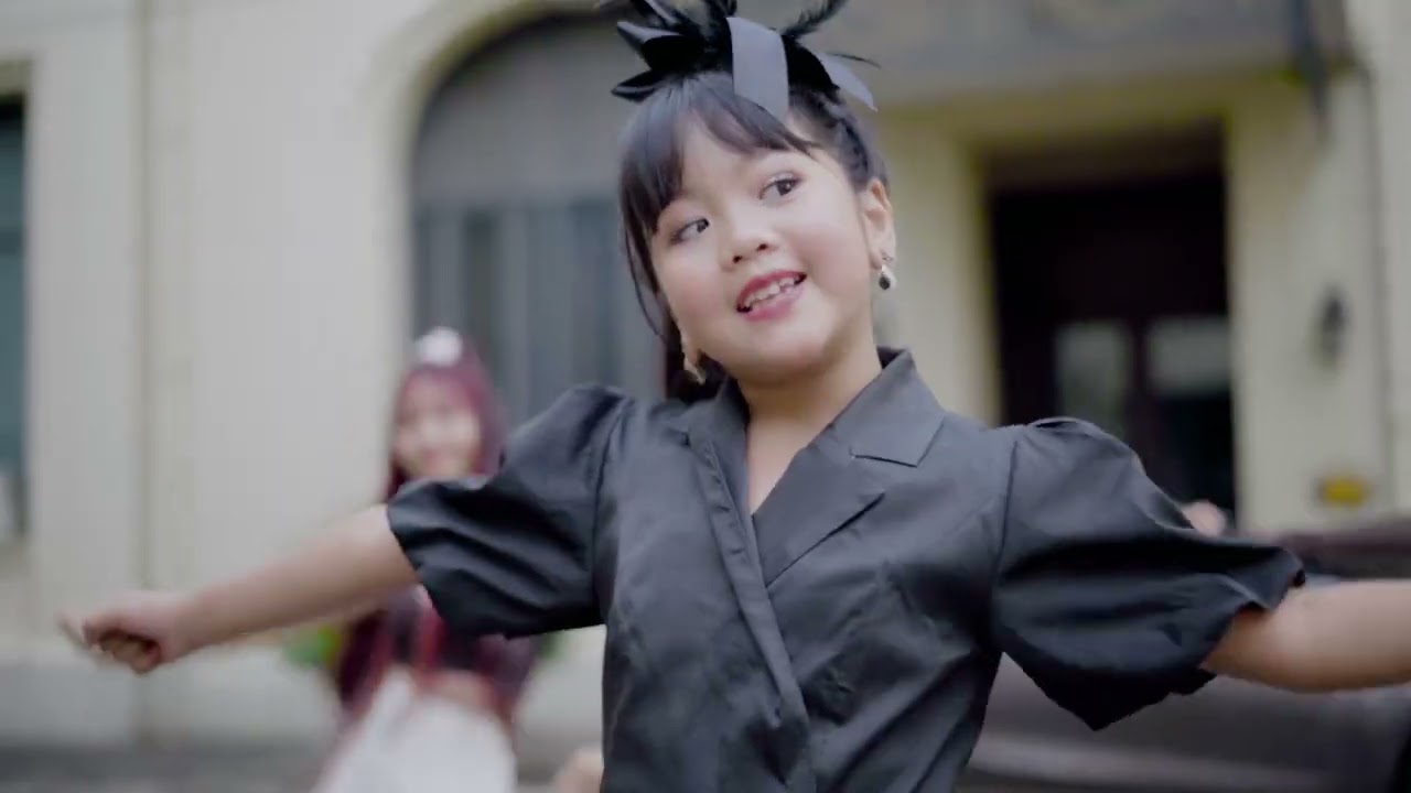 ကကြီးလုံးတင်တစ်ချောင်းငင် “ကို” _Artist - Thoon Myat Kyal Sin & Daddy HlwanComposer - MIN SI THU