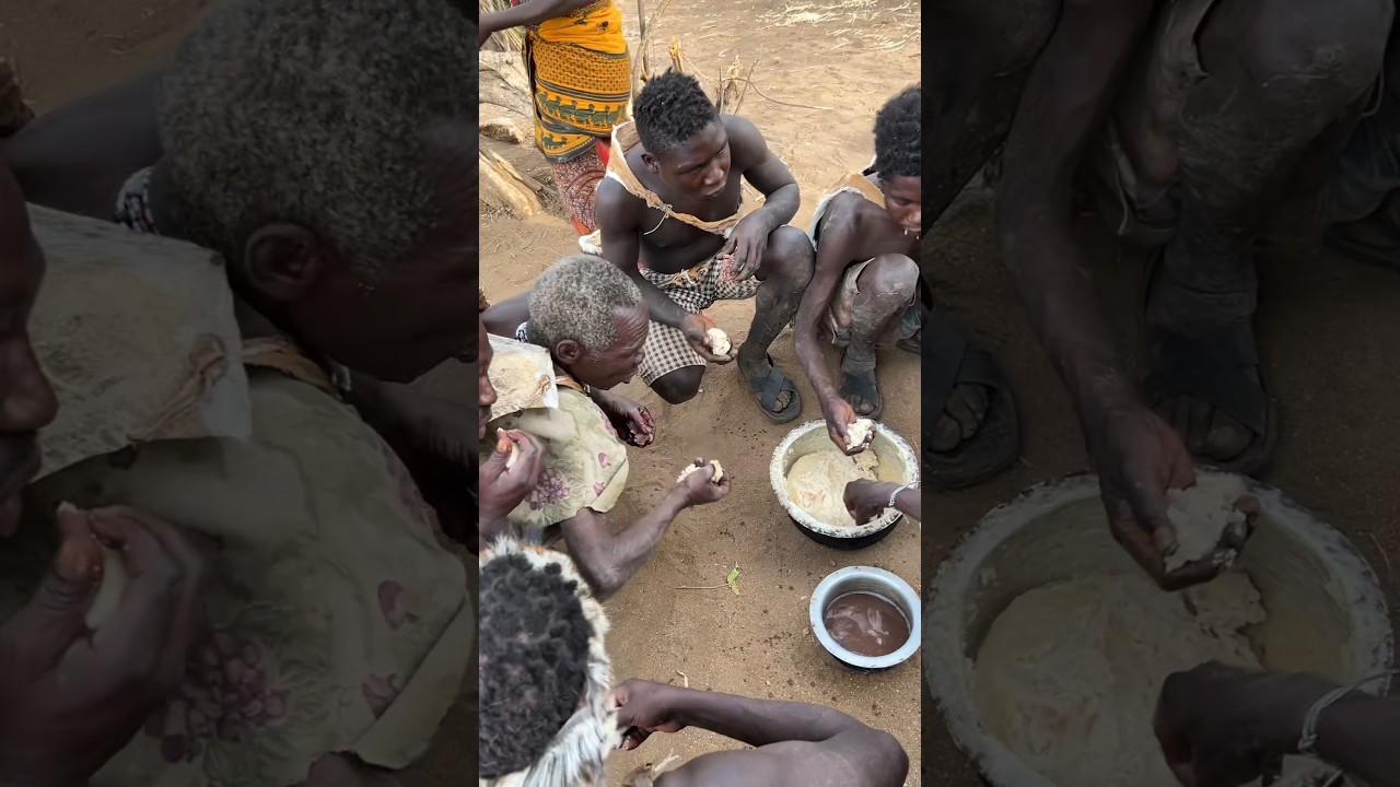 It&rsquo;s Lunchtime 😋🔥 The culture of sharing food is incredible and lovely #hadzabetribe #villagelife